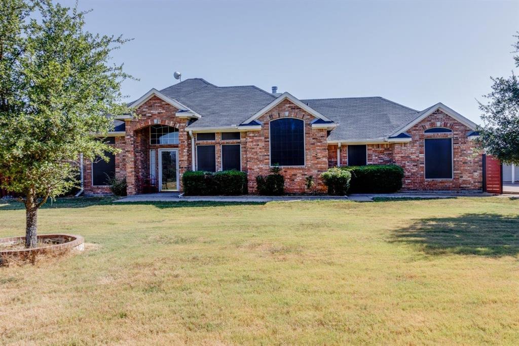 12572 County Road 237 Terrell, TX 75160 - Photo 1 of 1 a front view of a house with garden