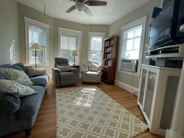 82 Montebello Road Boston, MA 02130 - Photo 9 of 33