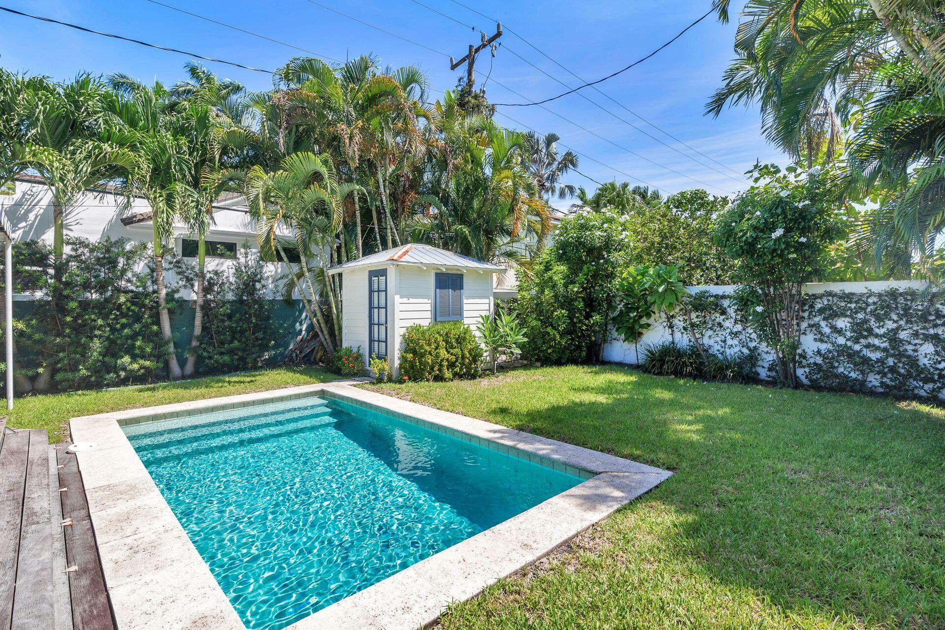 231 Cocoanut Row Palm Beach, FL 33480 - Photo 20 of 27 Backyard