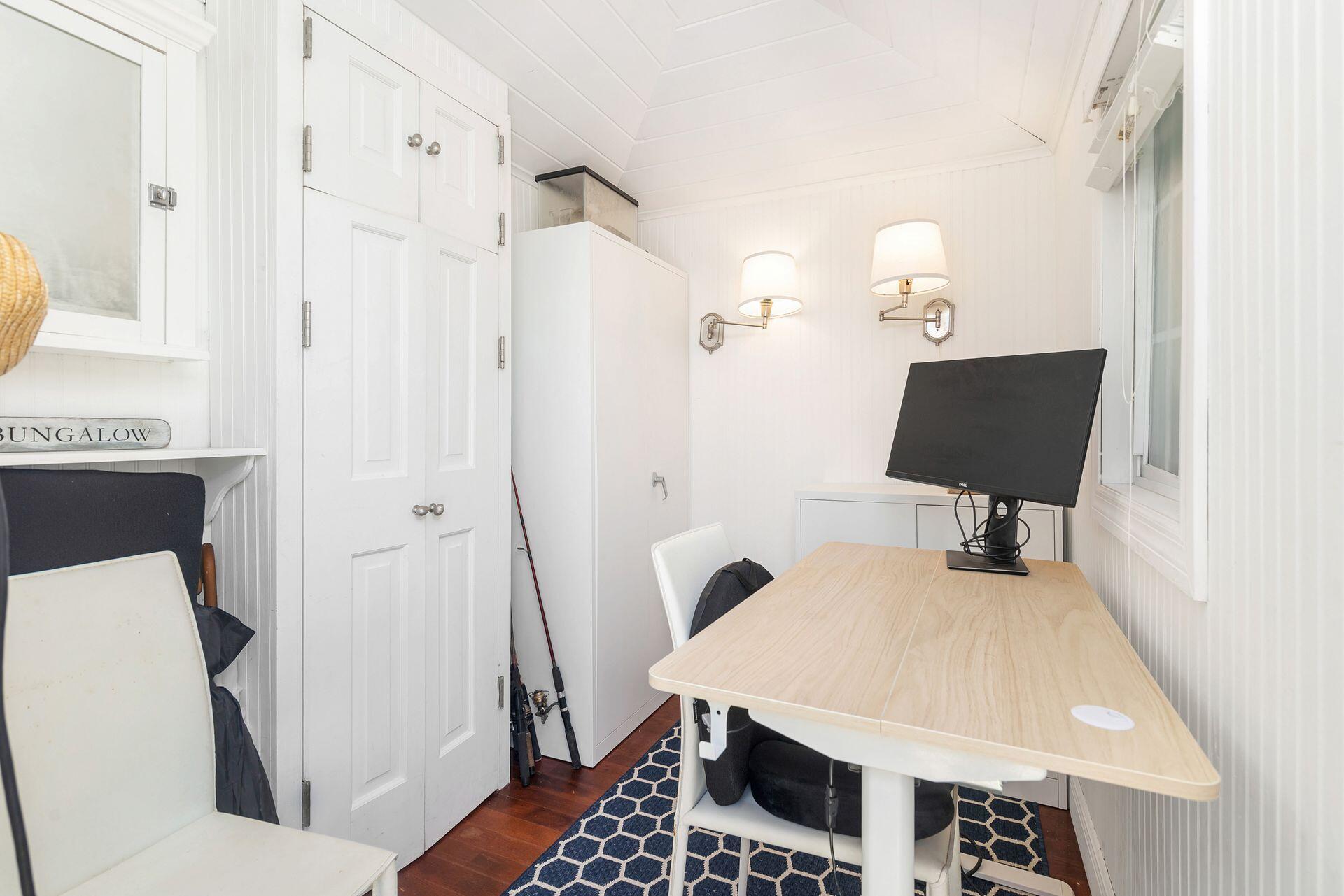 231 Cocoanut Row Palm Beach, FL 33480 - Photo 22 of 27 Office