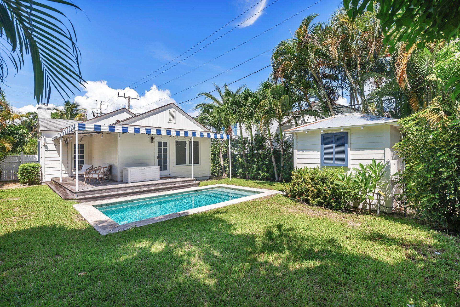 231 Cocoanut Row Palm Beach, FL 33480 - Photo 4 of 27 Backyard