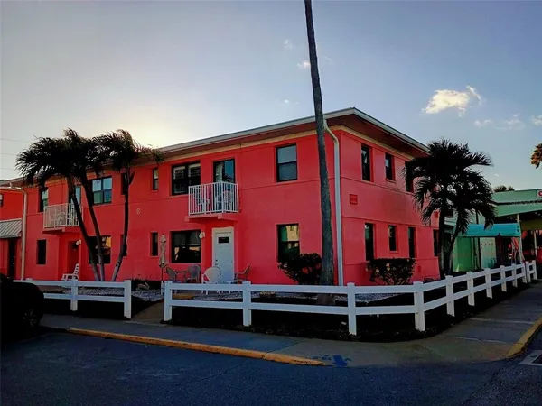 a front view of house with yard