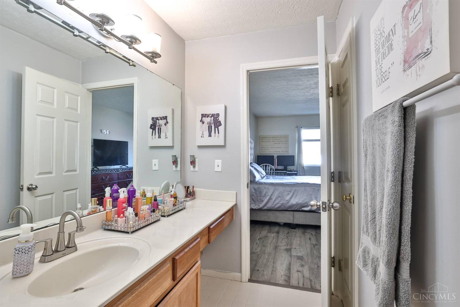 6366 Cheviot Road, Unit 13 Cincinnati, OH 45247 - Photo 16 of 26