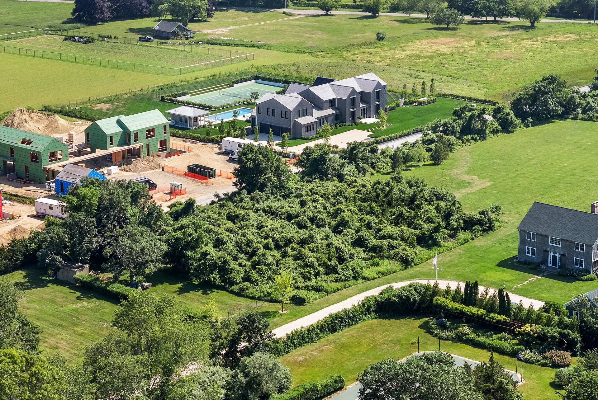 48 Sayre's Path Wainscott, NY 11975 - Photo 11 of 12 Aerial view of sparsely populated area