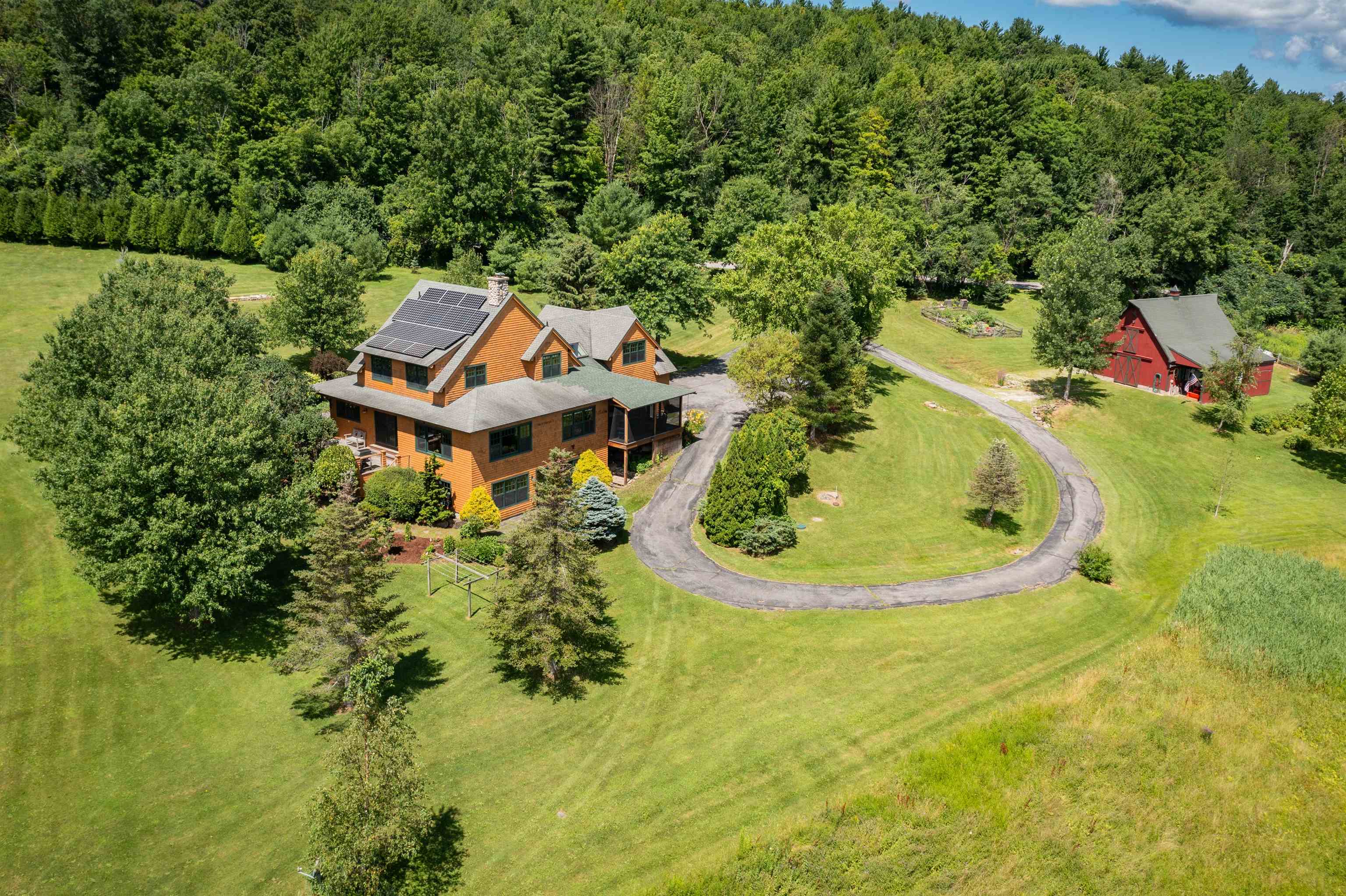 947 Oak Hill Road Williston, VT 05495 - Photo 3 of 55 Gallery Image 3