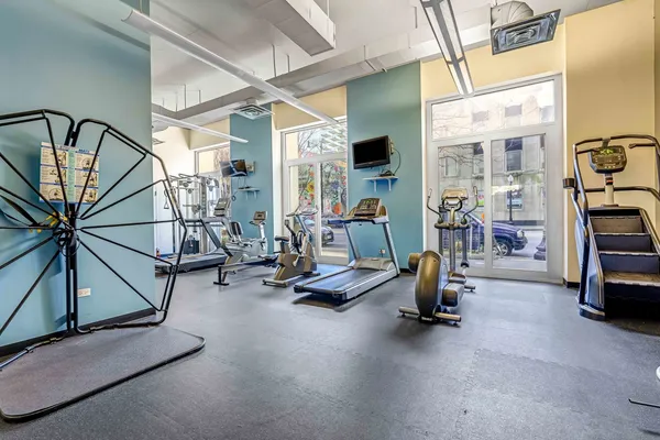 $387,000 | 1305 South Michigan Avenue, Unit 1506, Chicago, IL 60605