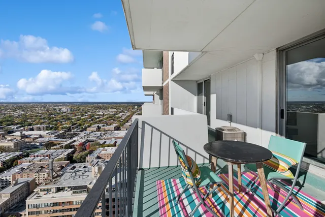 $389,900 | 6033 North Sheridan Road, Unit 36G, Chicago, IL 60660