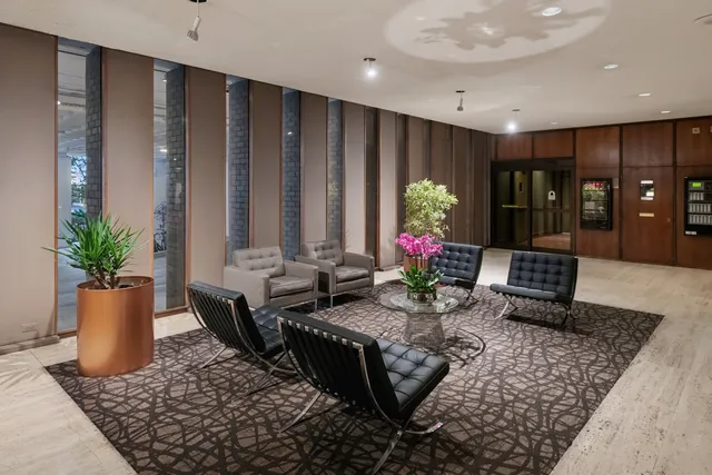 $389,900 | 6033 North Sheridan Road, Unit 36G, Chicago, IL 60660