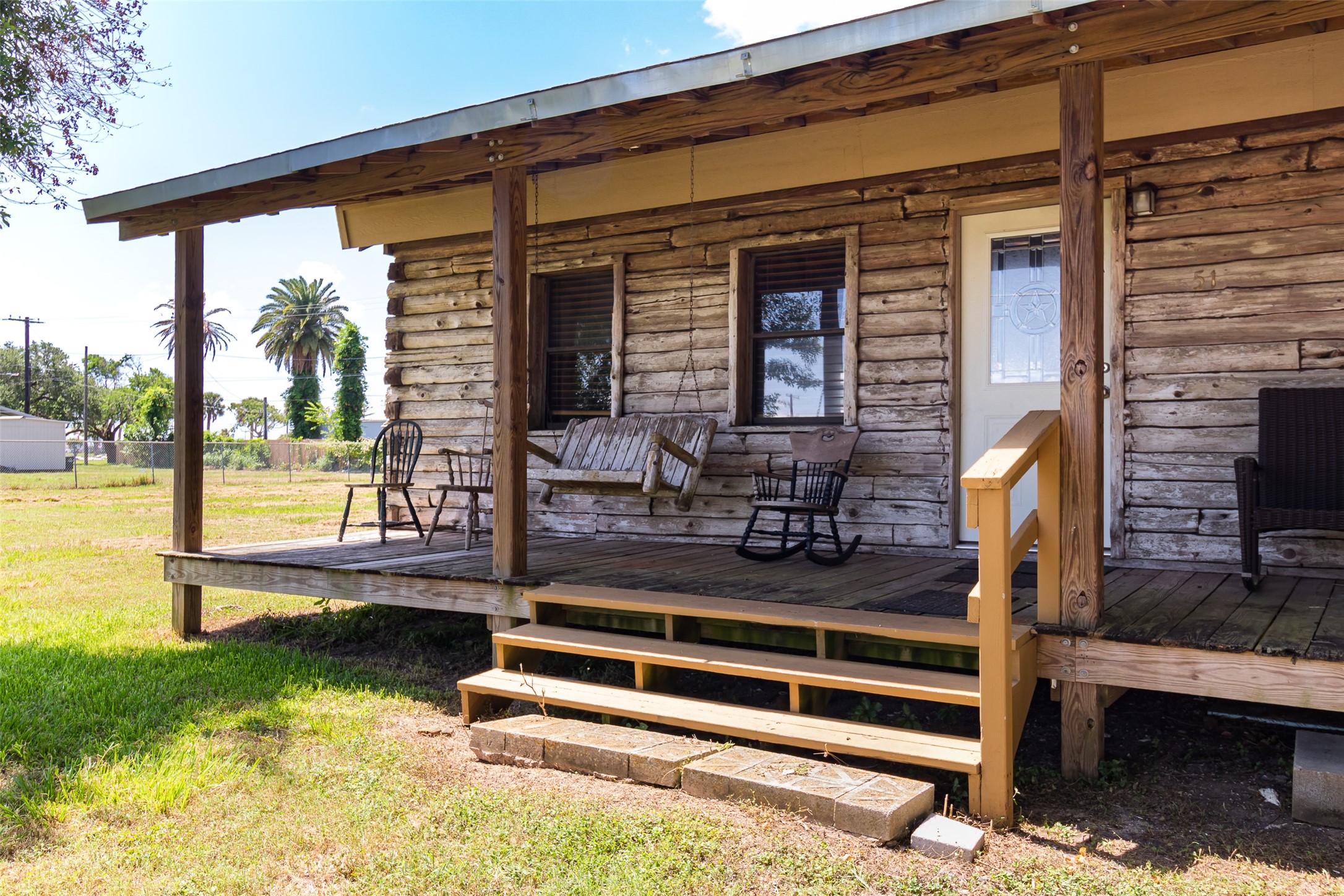 511 Commerce Street Palacios, TX 77465 - Photo 16 of 40 Main Cabin