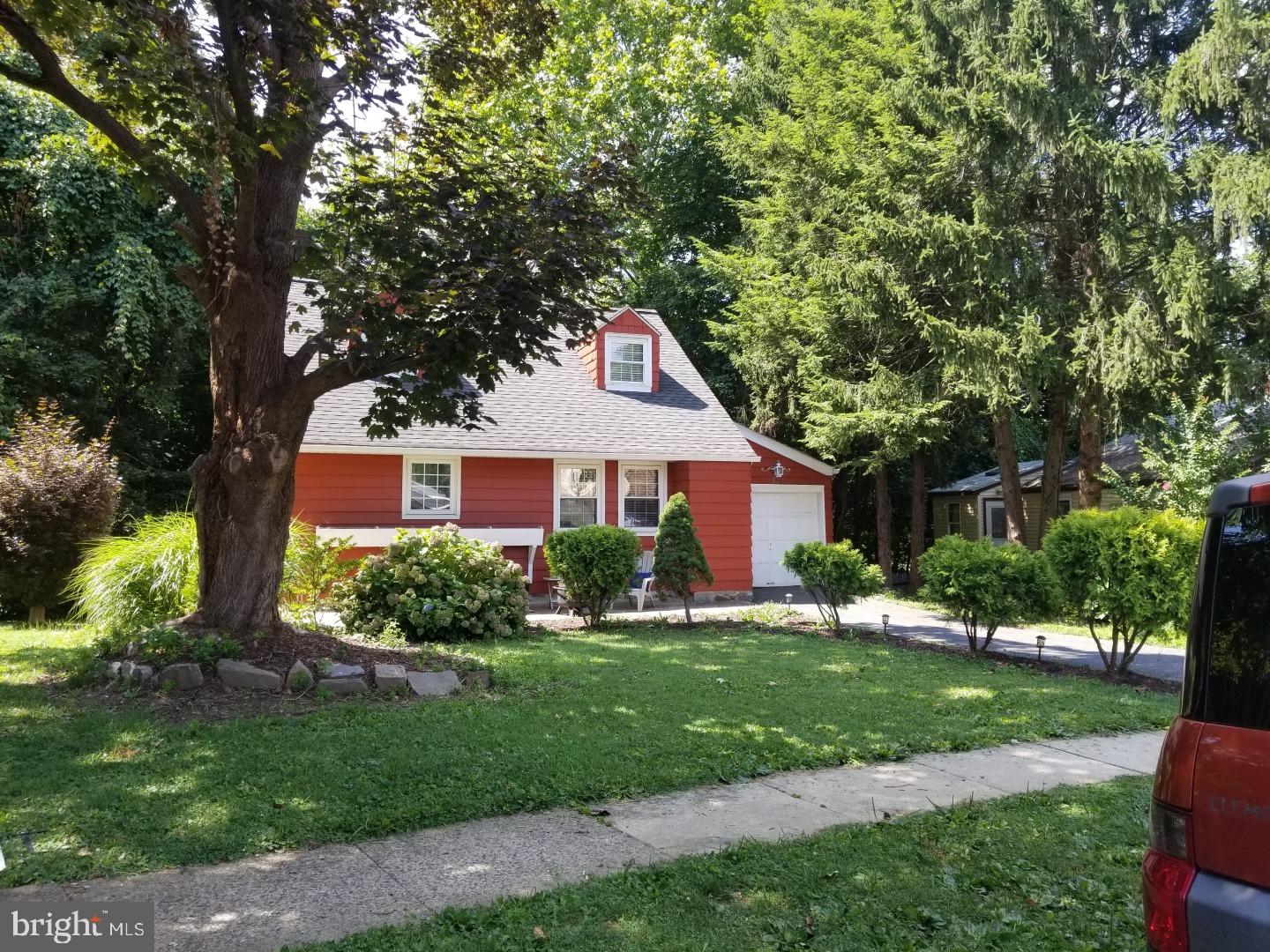 1321 Ardsley Road Swarthmore, PA 19081 - Photo 2 of 24