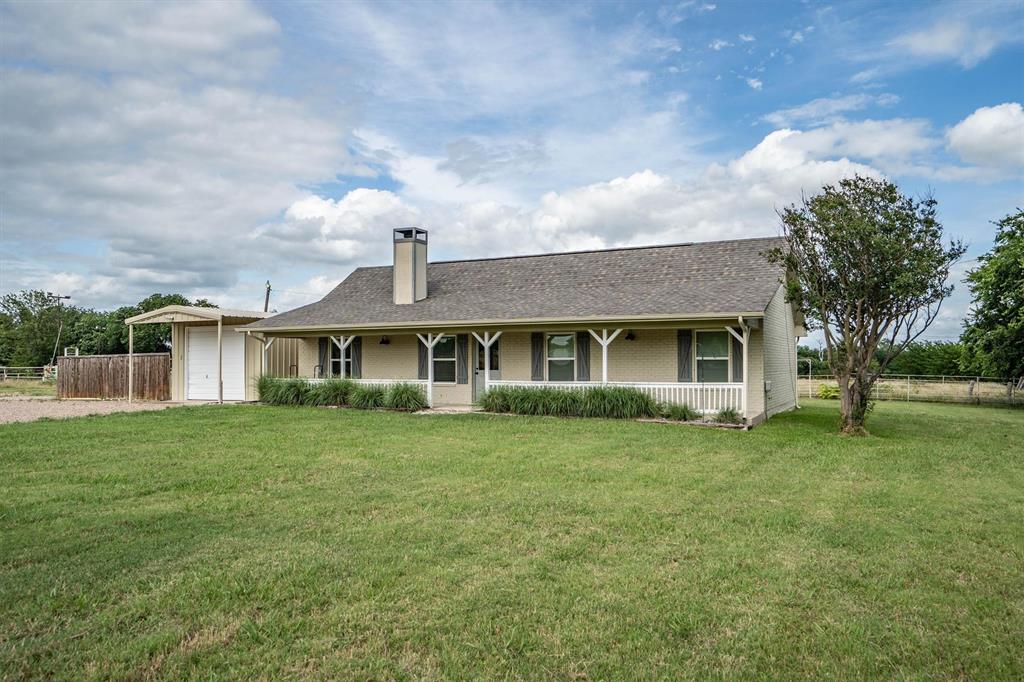 13132 Highway 78 Blue Ridge, TX 75424 - Photo 3 of 35 Ranch-style exterior with a covered front porch, a gabled roof, and a prominent chimney