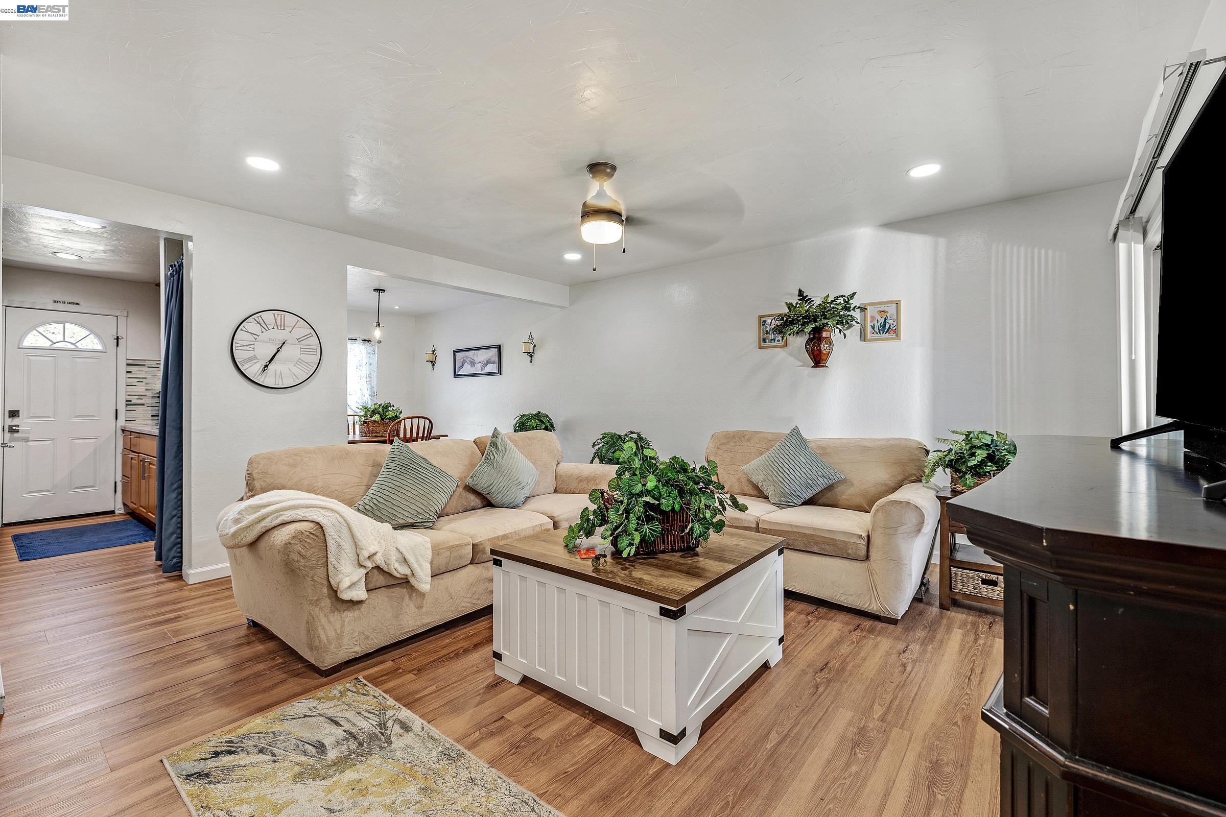 2011 Olivera Road, Unit B Concord, CA 94520 - Photo 19 of 49