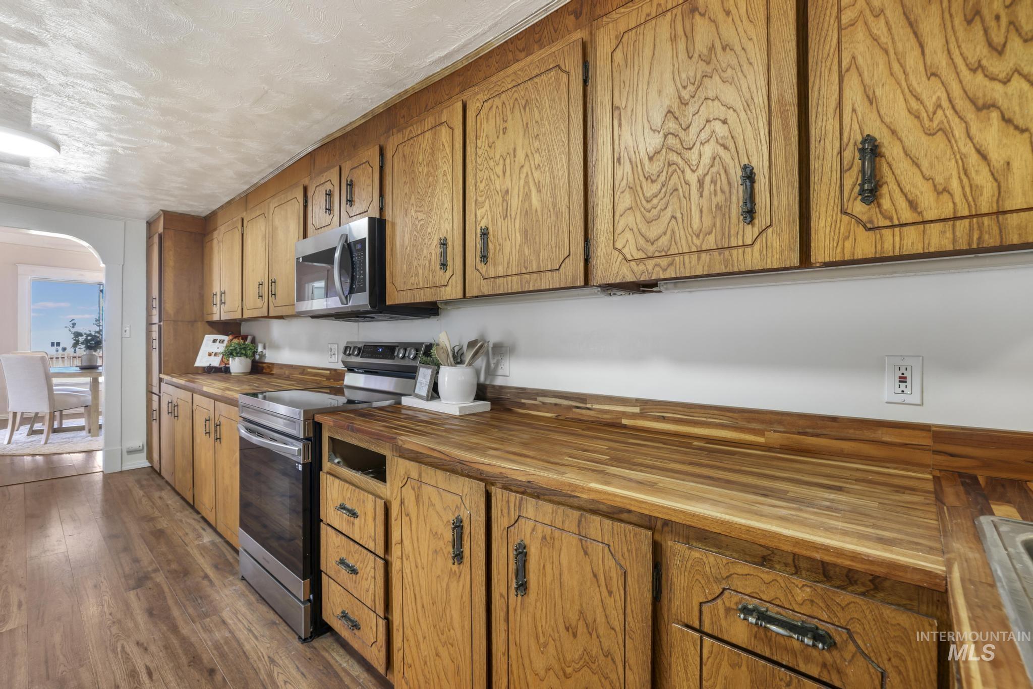 1017 Burley Avenue Buhl, ID 83316 - Photo 11 of 27