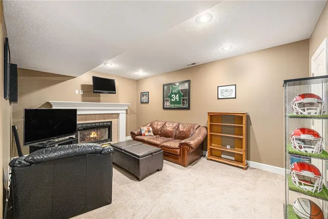 $309,500 | 3542 Northeast Rock Creek Drive, Kansas City, MO 64116