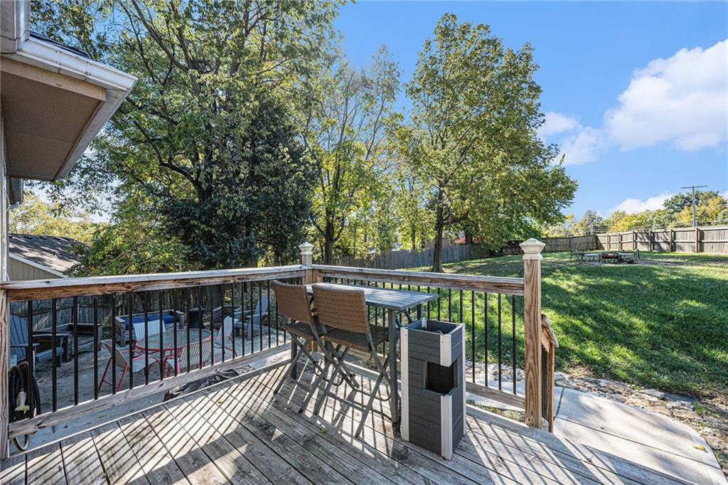 3542 Northeast Rock Creek Drive Kansas City, MO 64116 - Photo 21 of 23