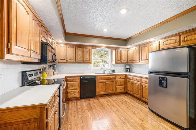 $309,500 | 3542 Northeast Rock Creek Drive, Kansas City, MO 64116