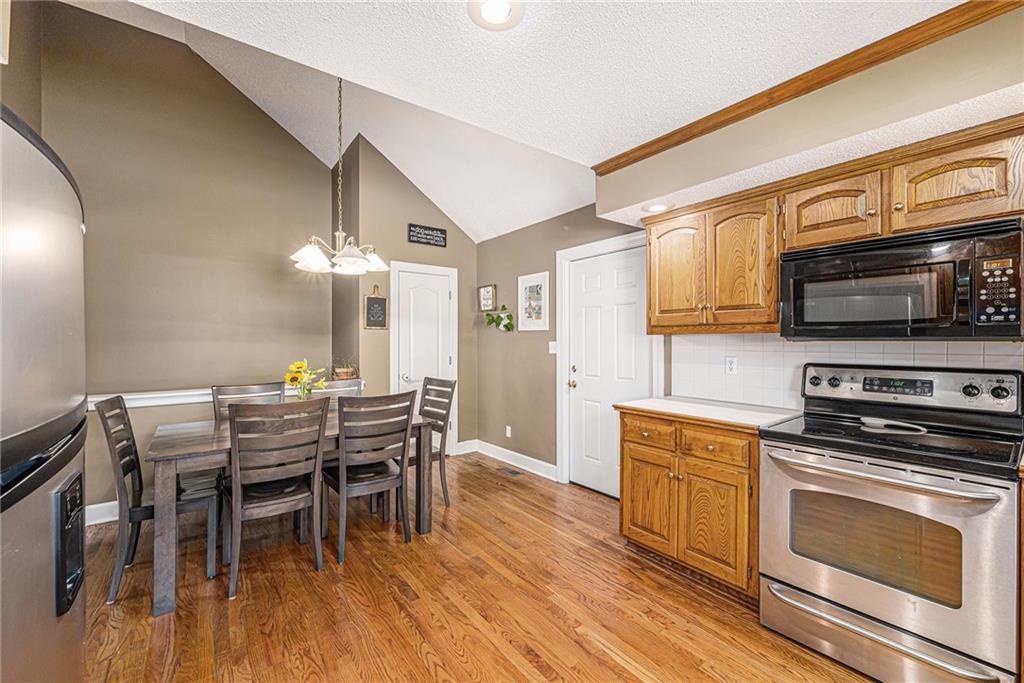 3542 Northeast Rock Creek Drive Kansas City, MO 64116 - Photo 6 of 23