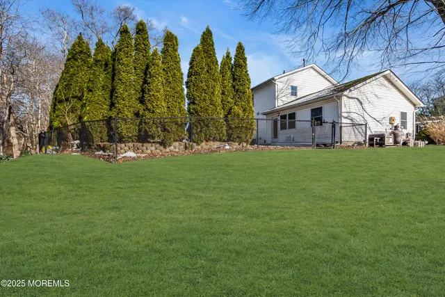 $990,000 | 55 Hickory Hill Road, Jackson, NJ 08527