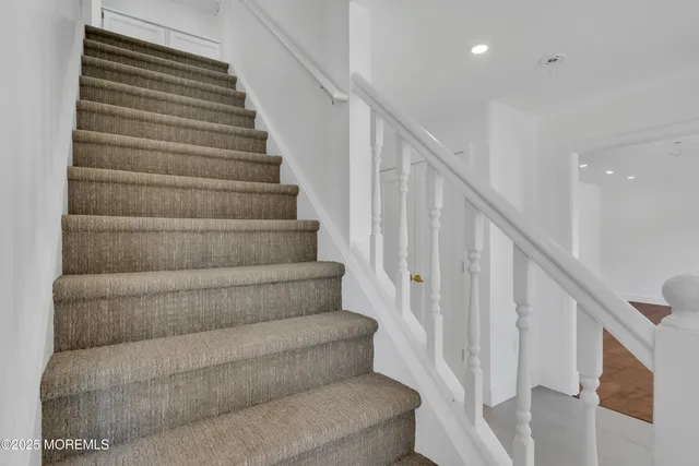 $990,000 | 55 Hickory Hill Road, Jackson, NJ 08527