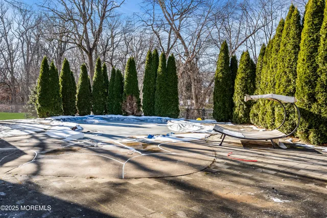 $990,000 | 55 Hickory Hill Road, Jackson, NJ 08527