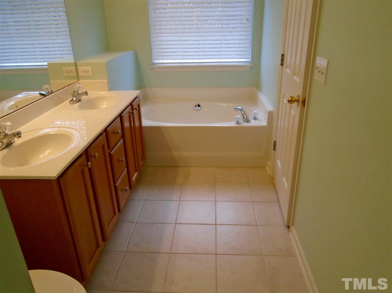 2224 Spruce Shadows Lane Raleigh, NC 27614 - Photo 5 of 21 Gallery Image 5
