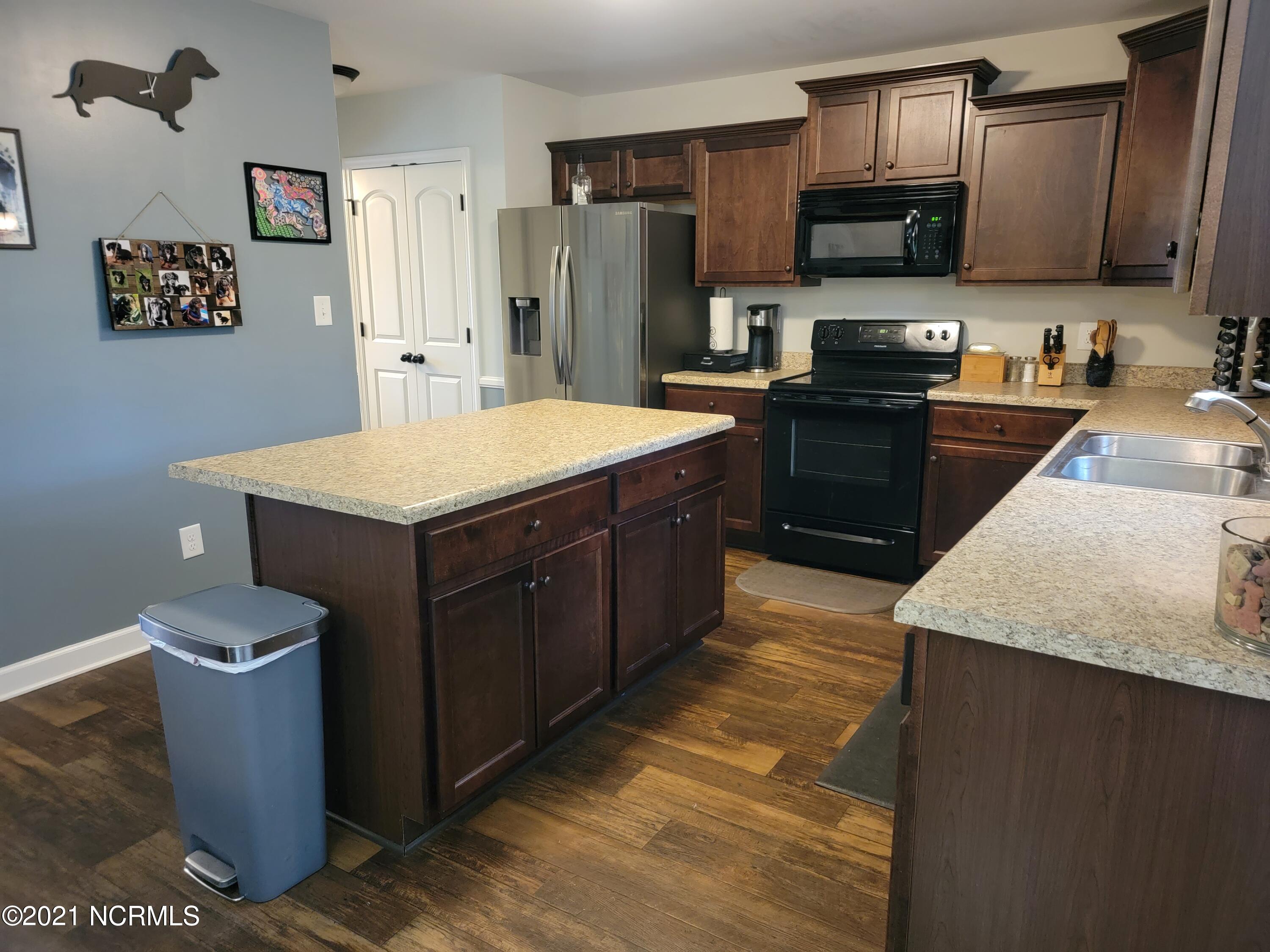 113 Chasity Way Hubert, NC 28539 - Photo 14 of 44 025