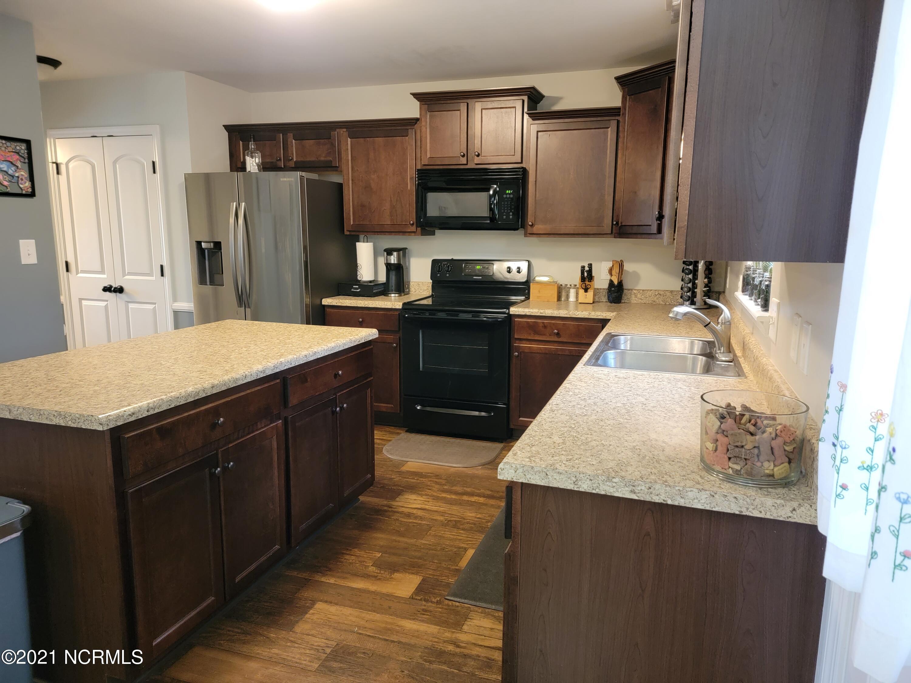113 Chasity Way Hubert, NC 28539 - Photo 15 of 44 026