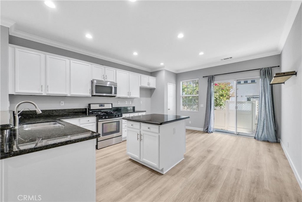 1258 Begovich Street Fullerton, CA 92833 - Photo 23 of 60