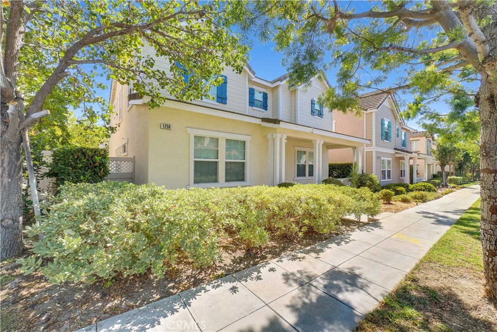1258 Begovich Street Fullerton, CA 92833 - Photo 4 of 60