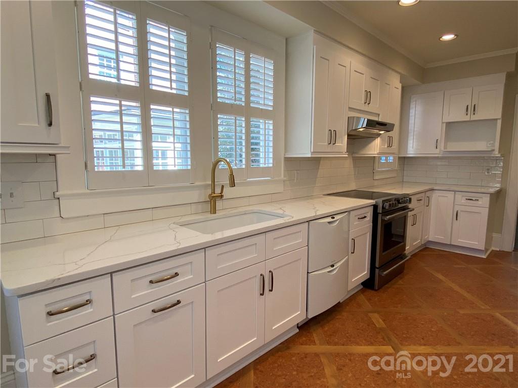 2172 Norton Road Charlotte, NC 28207 - Photo 8 of 39 Gallery Image 8