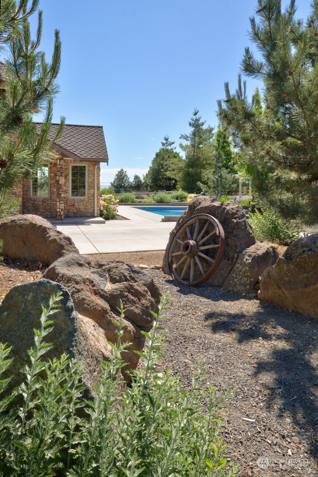 12302 Marble Road Yakima, WA 98908 - Photo 12 of 40 a front view of a house with a yard