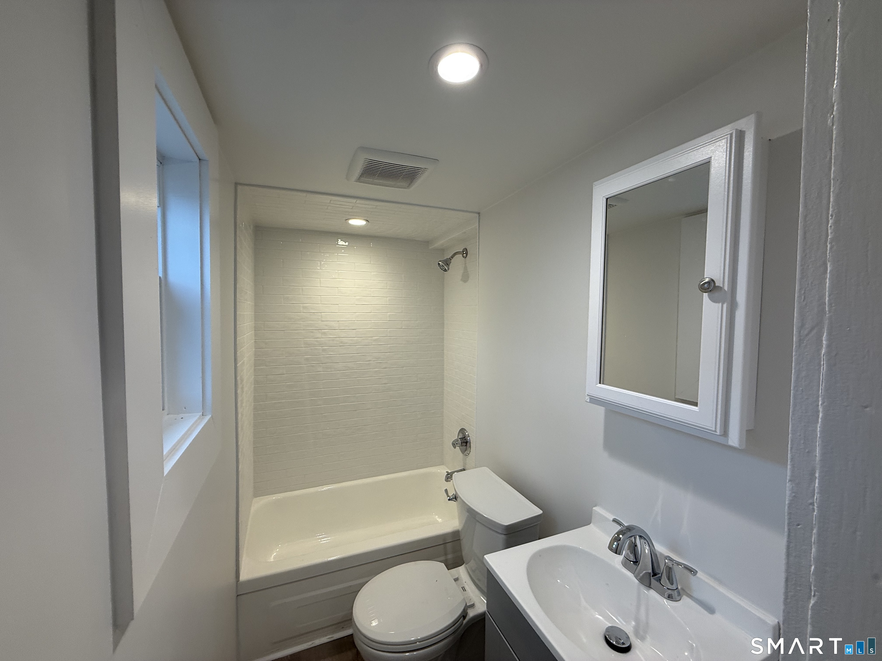 170 North State Street Ansonia, CT 06401 - Photo 7 of 10