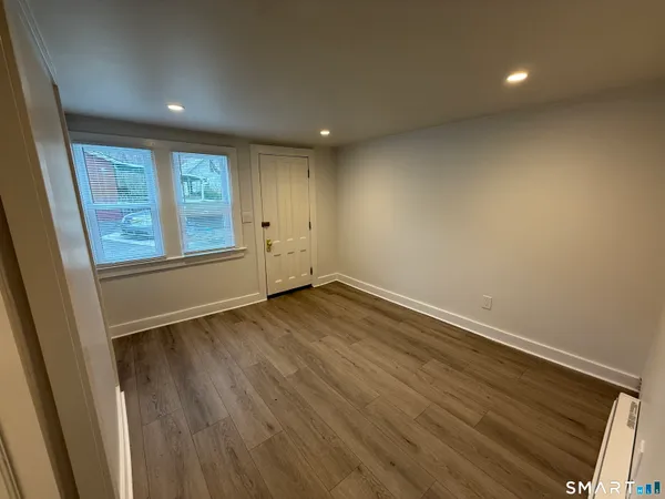 $1,400 | 170 North State Street, Ansonia, CT 06401