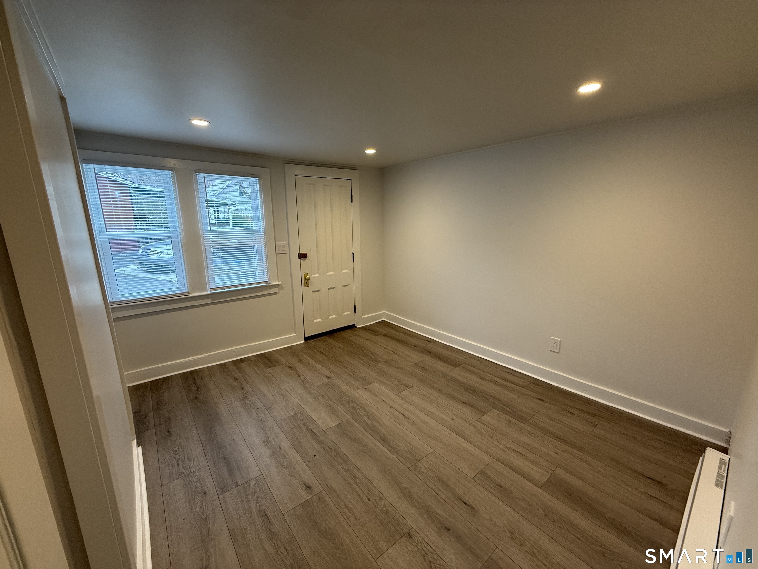 170 North State Street Ansonia, CT 06401 - Photo 8 of 10 Living Room