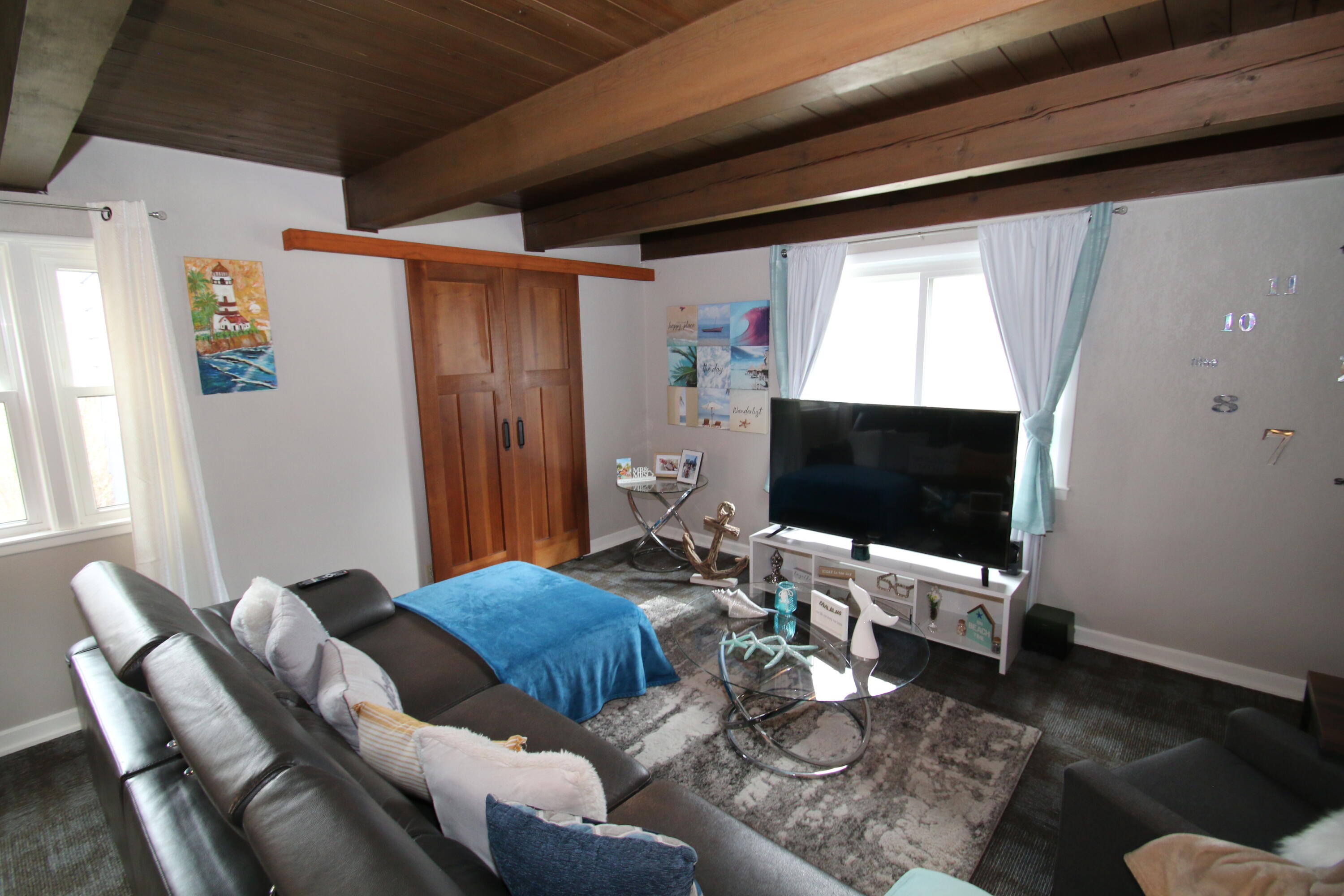 5564 Angle Lane Greendale, WI 53129 - Photo 6 of 22 Living Room