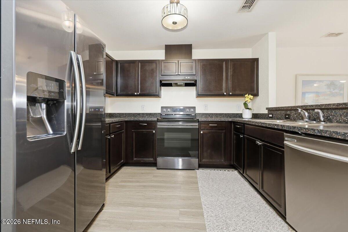 156 Sandy Beach Lane Atlantic Beach, FL 32233 - Photo 3 of 15 03-Kitchen