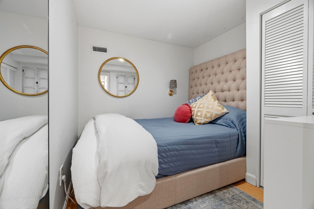 97 Sewall Avenue, Unit 5 Brookline, MA 02446 - Photo 11 of 17