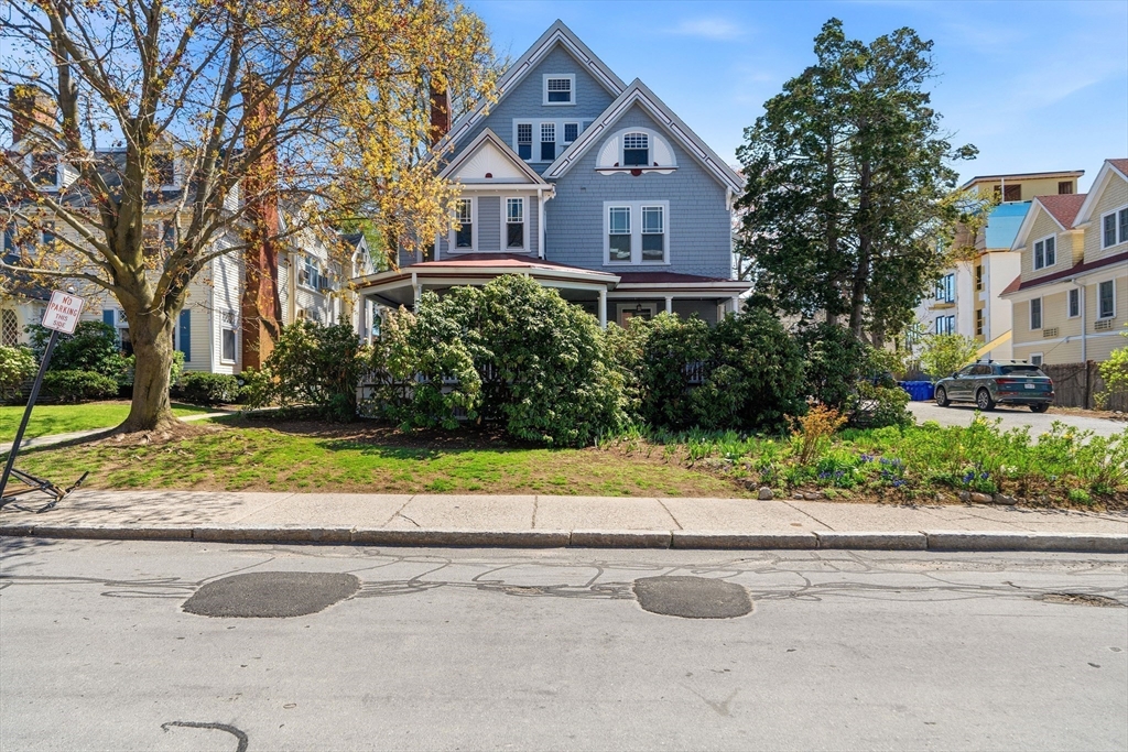 97 Sewall Avenue, Unit 5 Brookline, MA 02446 - Photo 16 of 17