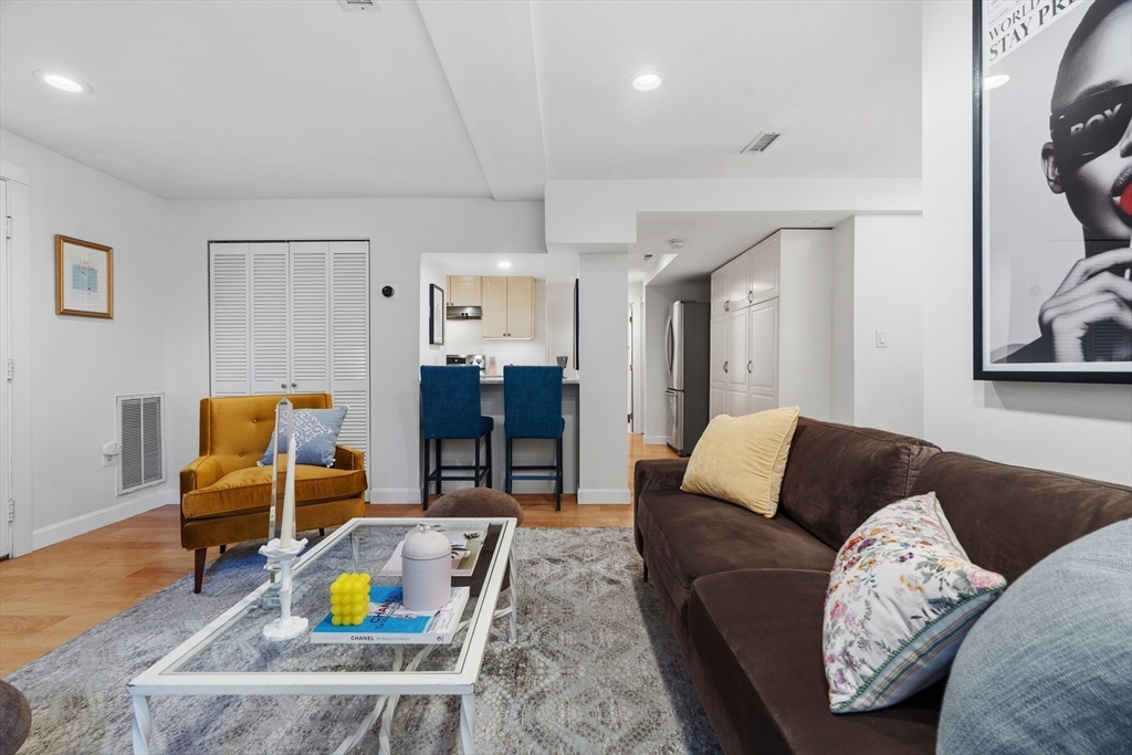 97 Sewall Avenue, Unit 5 Brookline, MA 02446 - Photo 5 of 17
