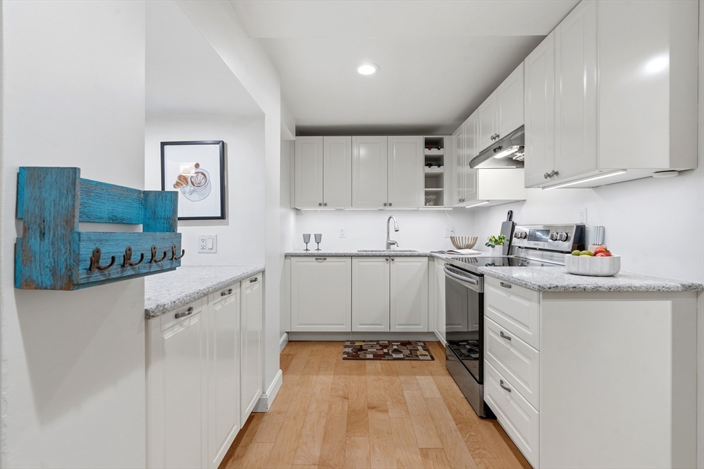 97 Sewall Avenue, Unit 5 Brookline, MA 02446 - Photo 7 of 17