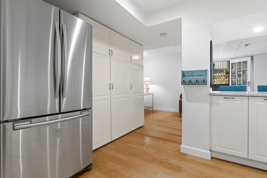 97 Sewall Avenue, Unit 5 Brookline, MA 02446 - Photo 8 of 17