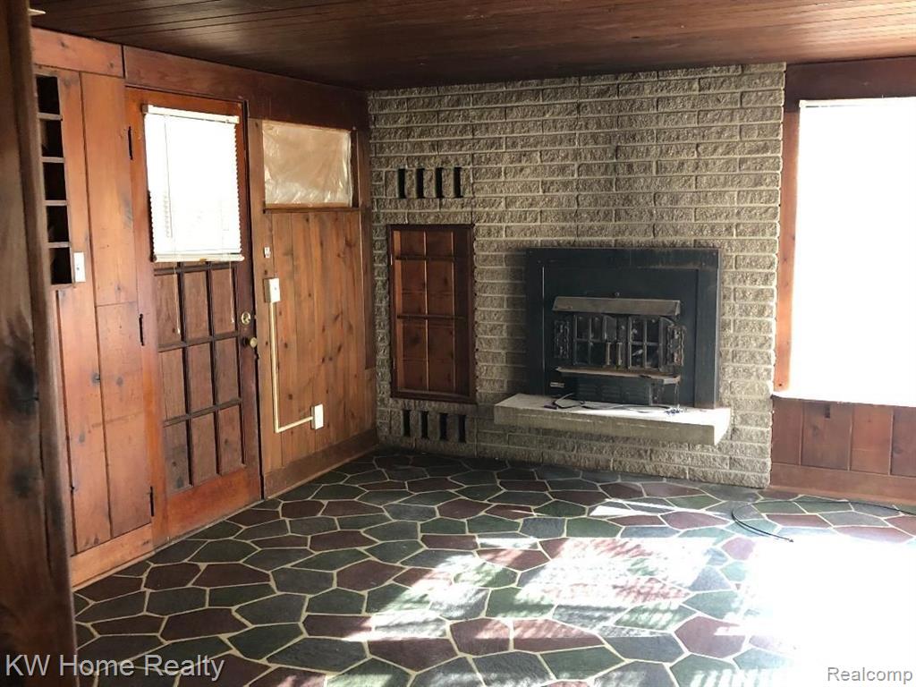 21722 Greenview Road Southfield, MI 48075 - Photo 4 of 14