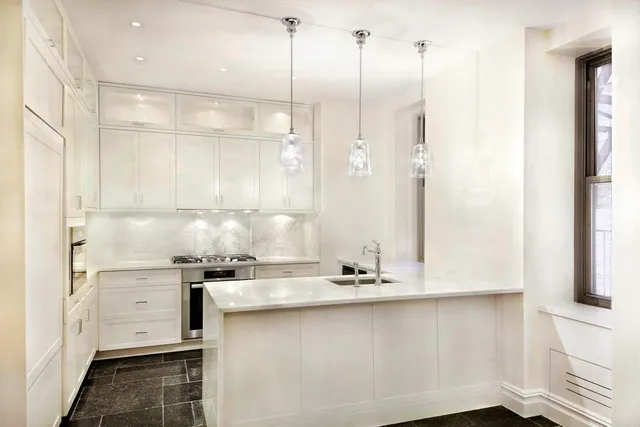 $5,400,000 | 36 Gramercy Park East, Unit 2SW | Gramercy