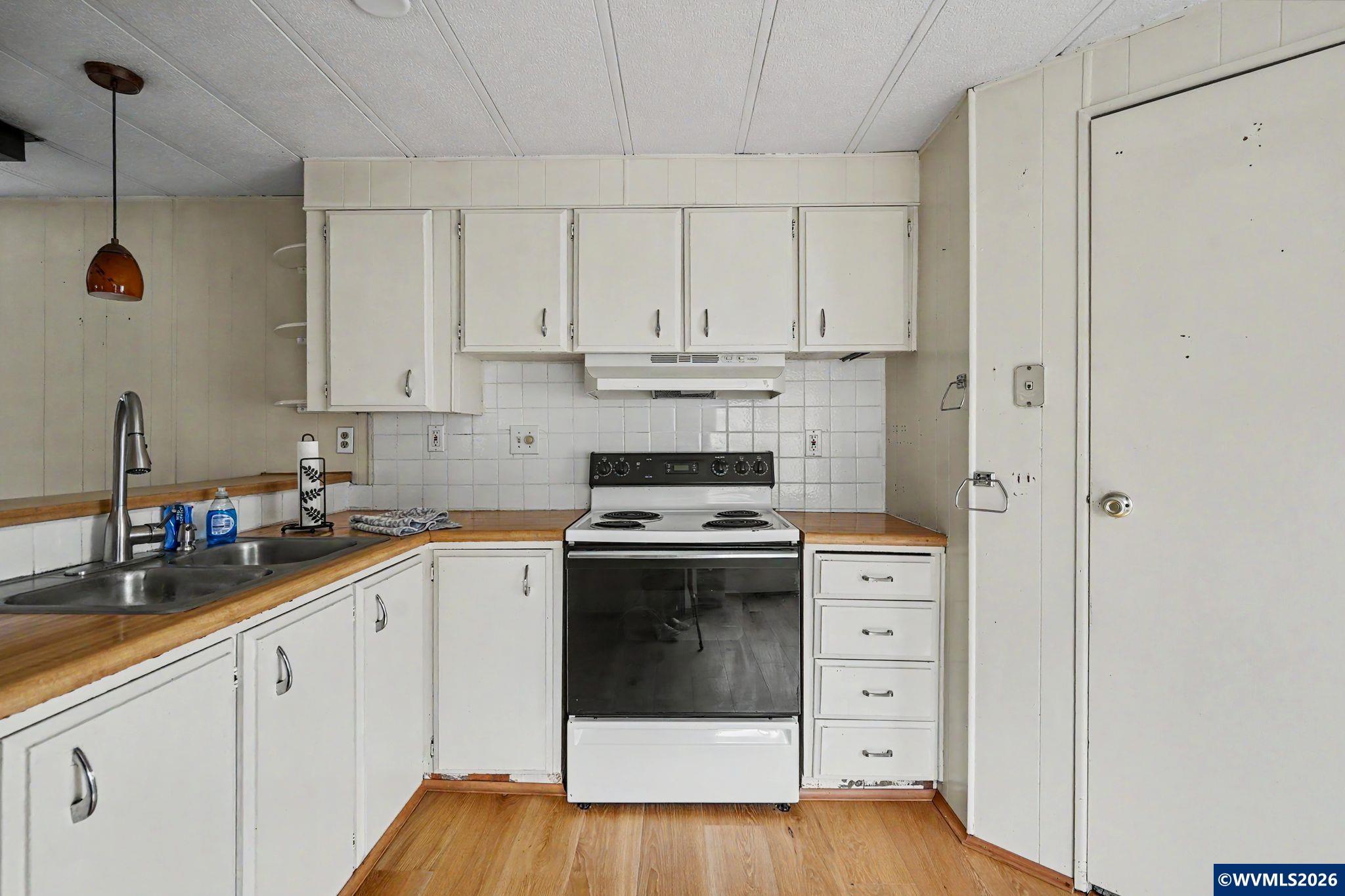 340 Northeast Crest Street, Unit 81 Sublimity, OR 97385 - Photo 12 of 35