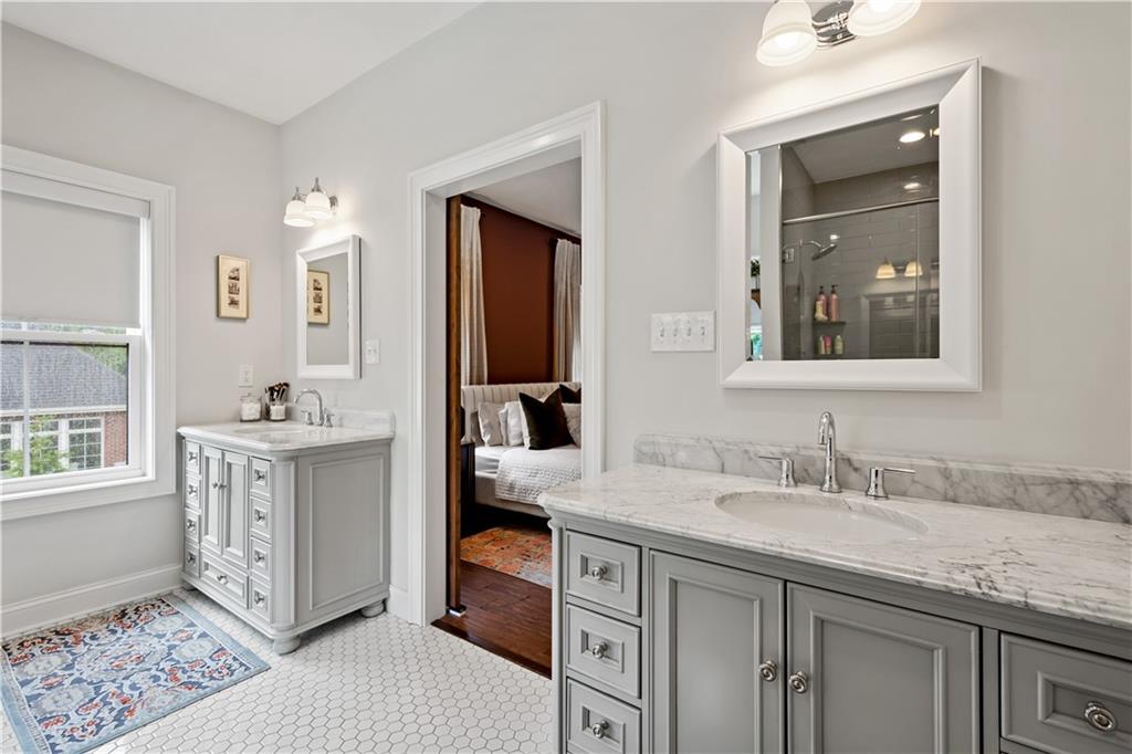 406 Silver Crest Drive Venetia, PA 15367 - Photo 11 of 25 a bathroom with a sink double vanity and a mirror