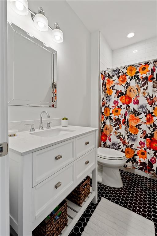 406 Silver Crest Drive Venetia, PA 15367 - Photo 16 of 25 a bathroom with a sink toilet and shower