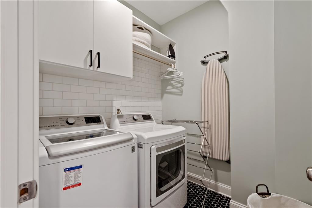 406 Silver Crest Drive Venetia, PA 15367 - Photo 17 of 25 a utility room with dryer and washer