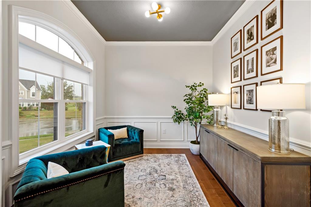 406 Silver Crest Drive Venetia, PA 15367 - Photo 2 of 25 a living room with furniture and a potted plant