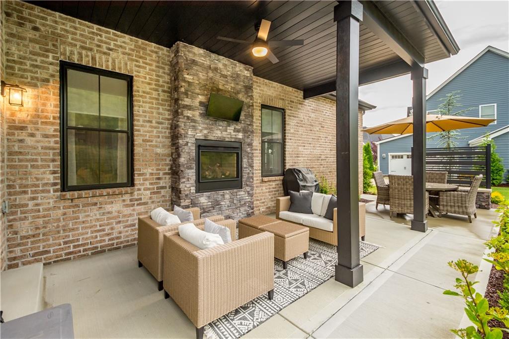 406 Silver Crest Drive Venetia, PA 15367 - Photo 21 of 25 a outdoor living space with furniture