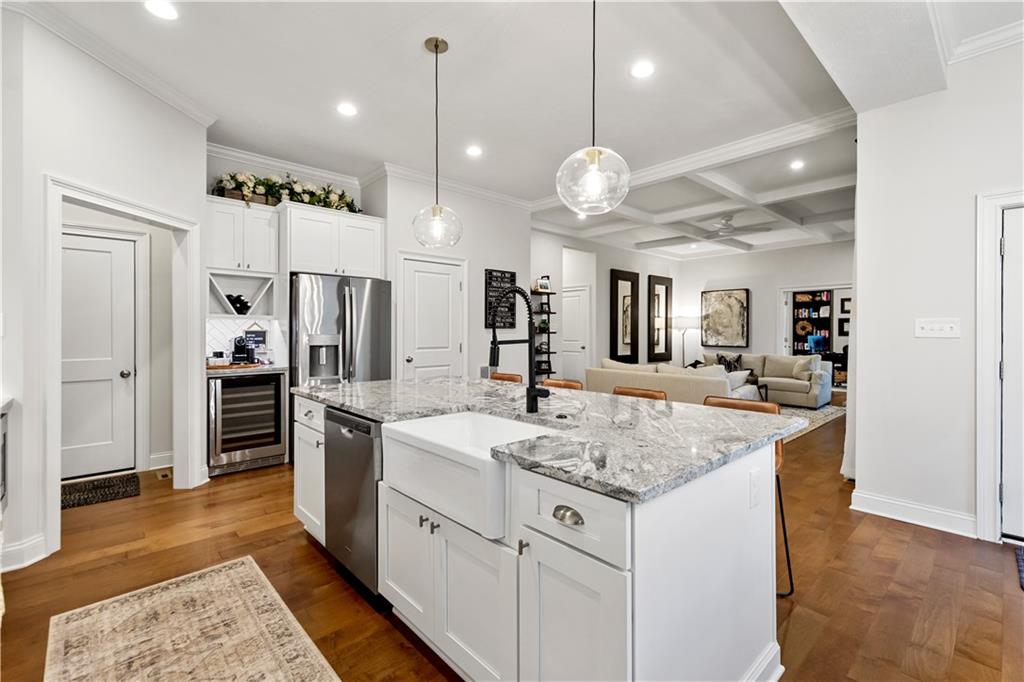 406 Silver Crest Drive Venetia, PA 15367 - Photo 5 of 25 a large kitchen with kitchen island a large counter space and stainless steel appliances